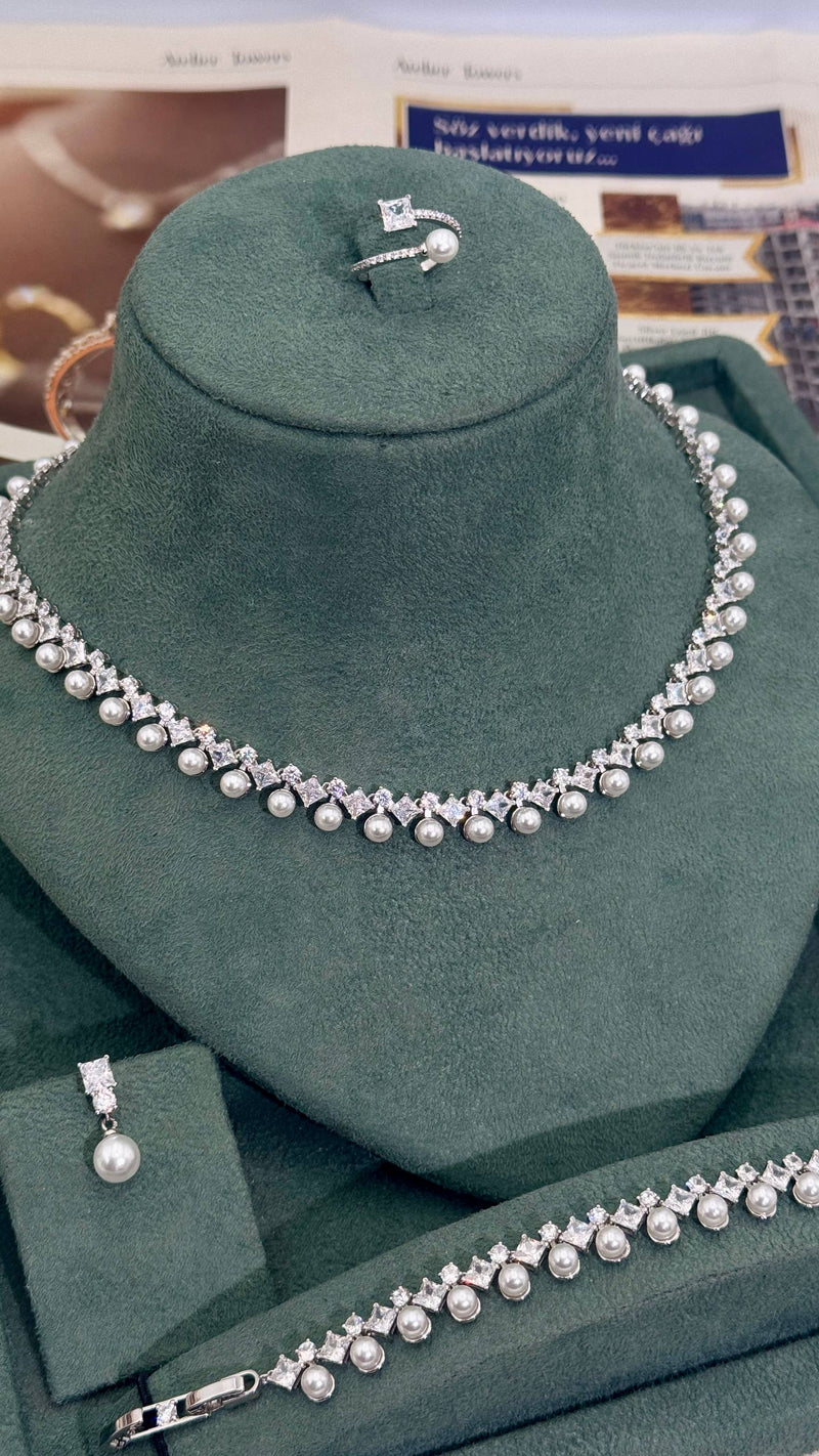 Bridal drop earrings with pearl and zircon detail