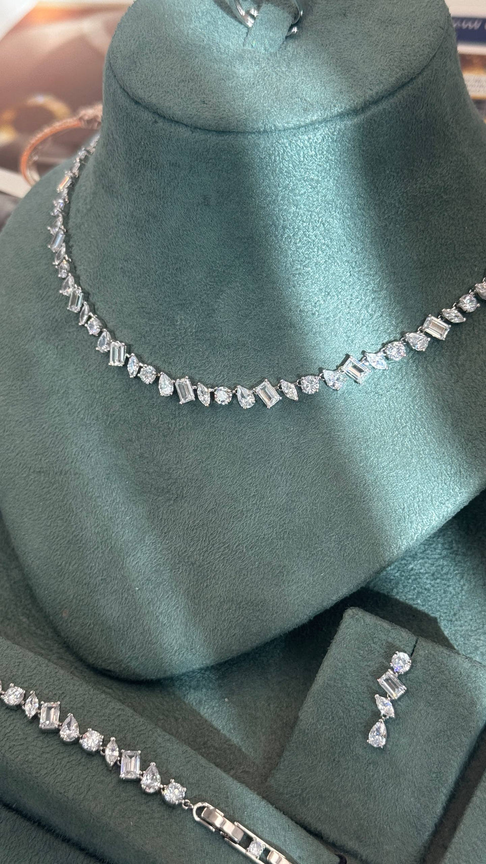 Bridal baguette crystal necklace elegant wedding jewelry set close view