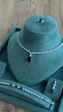 bridal navy blue jewelry set necklace earrings bracelet elegant display