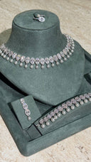 Elegant bridal pearl drop necklace jewelry set with crystal stones