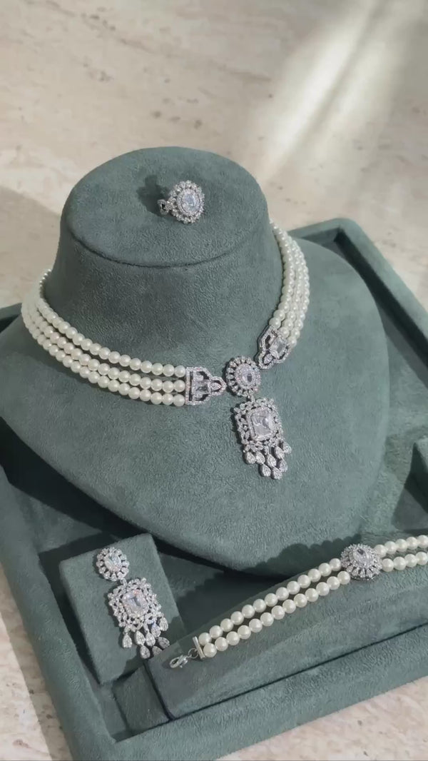 Aviola pearl bridal choker jewelry set with luxury vintage crystal wedding design