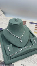 Luxury bridal jewelry set with teardrop crystal necklace and elegant wedding sparkle
