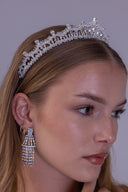 Close-up of the bridal tiara’s openwork construction, pavé-style zircon clusters and raised pear-cut stone details.