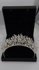 Crystal Bloom Bridal Tiara – Elegant Wedding Crown with Crystals