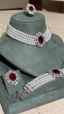 Elegant wedding pearl necklace with deep red zircon and sparkling halo design